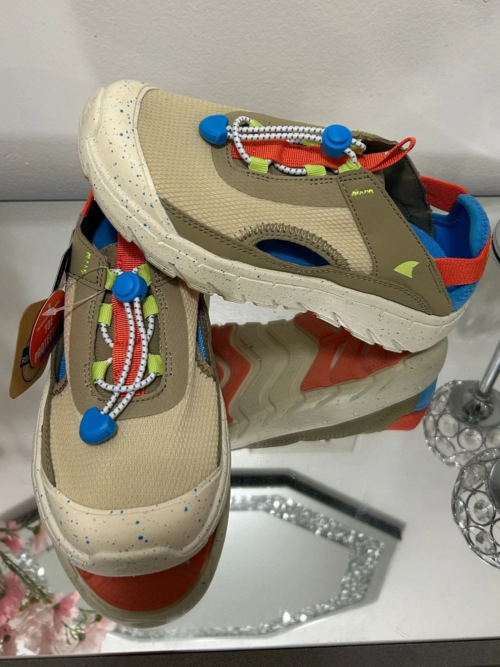 Rugged Shark Kids Size 3 Water Shoes Multicolor Bungee Sneakers NWT Unisex